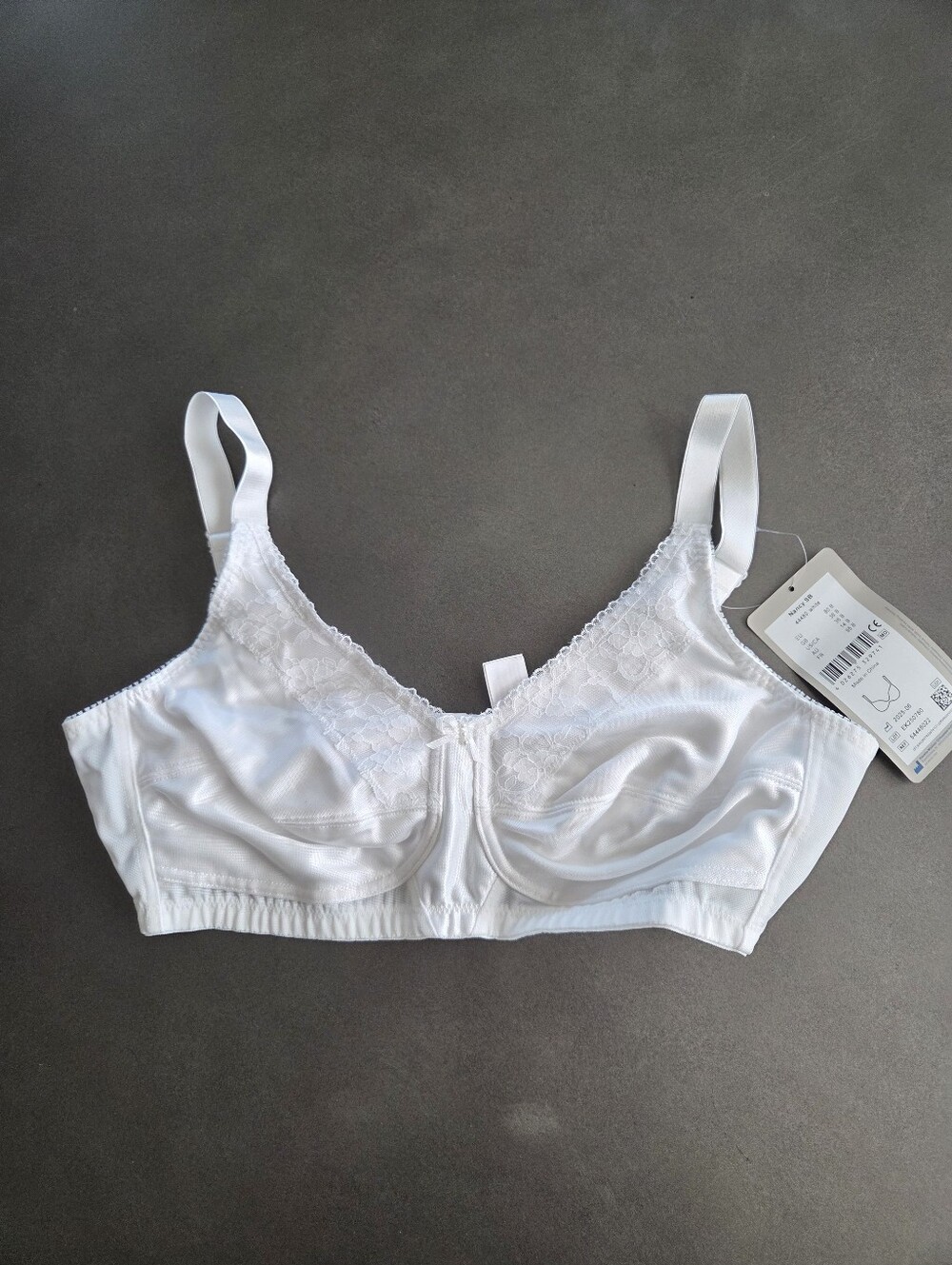 Amoena White Nancy Wire Free Bra Size 36B NWT